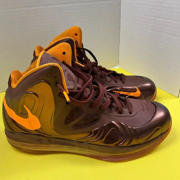 Nike Men's Maroon and Orange High-Top Basketball Shoes - Picture 3 of 16